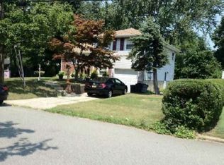 72 Keane Ln, East Northport, NY 11731