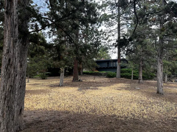 1331 NE 12th St, Bend, OR 97701