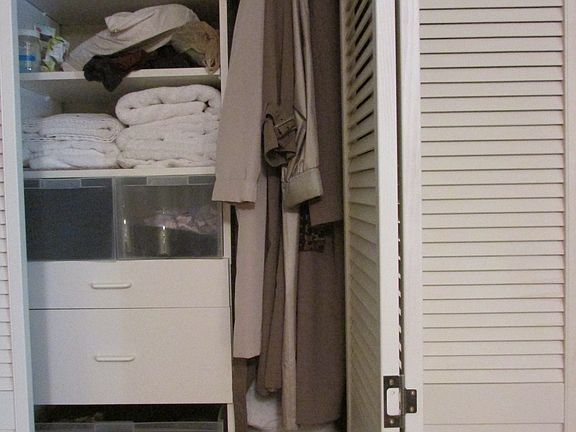 2nd image of 356 Nina St