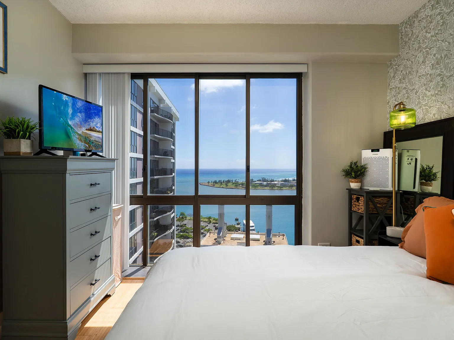 2 bed, 707 sqft, $2,599 — Photo 4