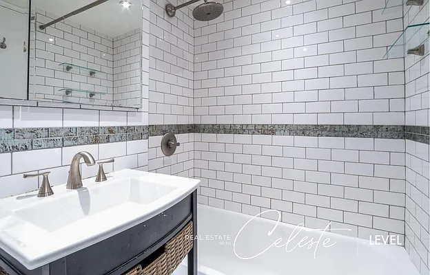 Rented by Level Group | media 15