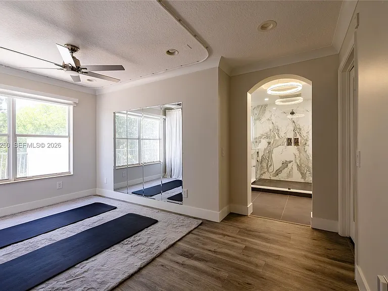 8904 Maple Hill Ct — Photo 18