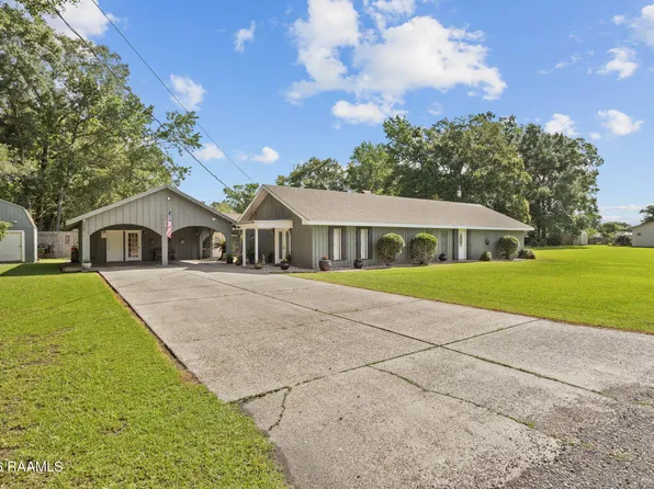 1212 Eaton Dr, Abbeville, LA 70510