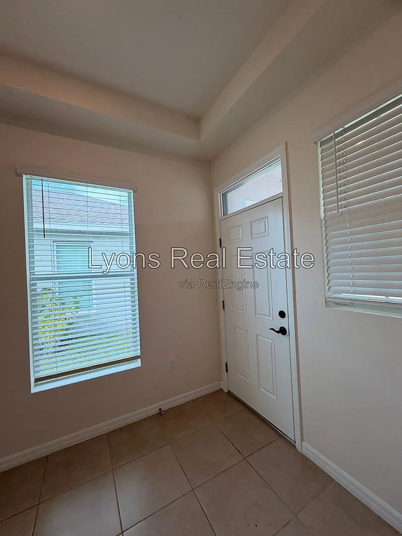 3 bed, 2.0 bath, 1736 sqft, $1,750 — Photo 4