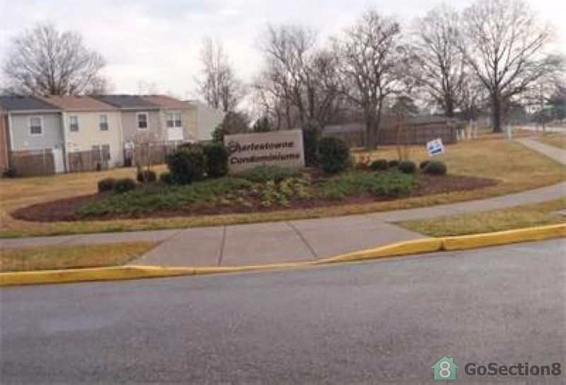 1st image of 4572 Greenwood Dr