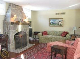 26011 German Mill Rd, Franklin, MI 48025