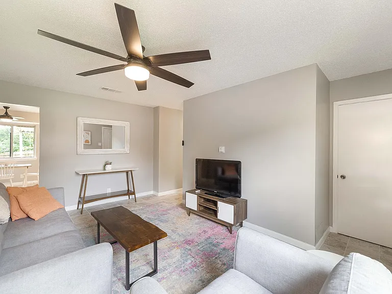 6501 Cooper Ln — Photo 5