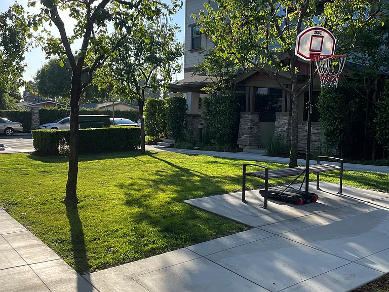 11760 Carriage Ln — Photo 31