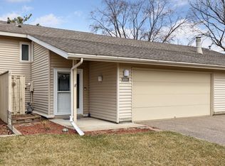 1005 Carmel Ct, Shoreview, MN 55126