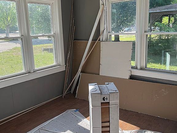 2nd image of 1120 Marsh Ave