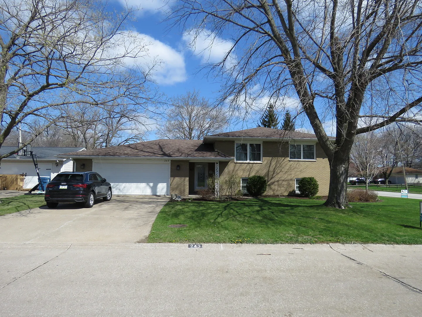 243 37th Ave photo 1