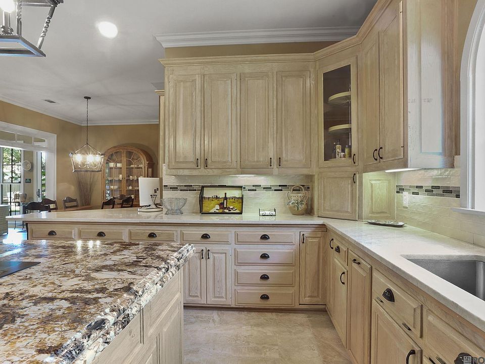 17541 Crossing Blvd, Baton Rouge, LA 70810 | MLS #2025019676 | Zillow