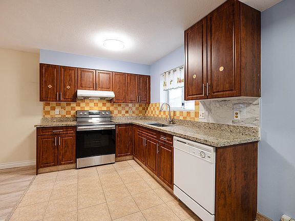 5th image of 8651 General Currie Rd #5