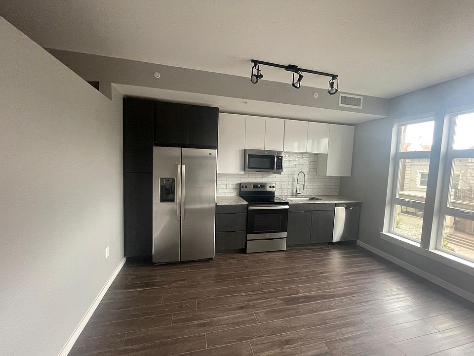 1st image of 1650 N Pearl St #920