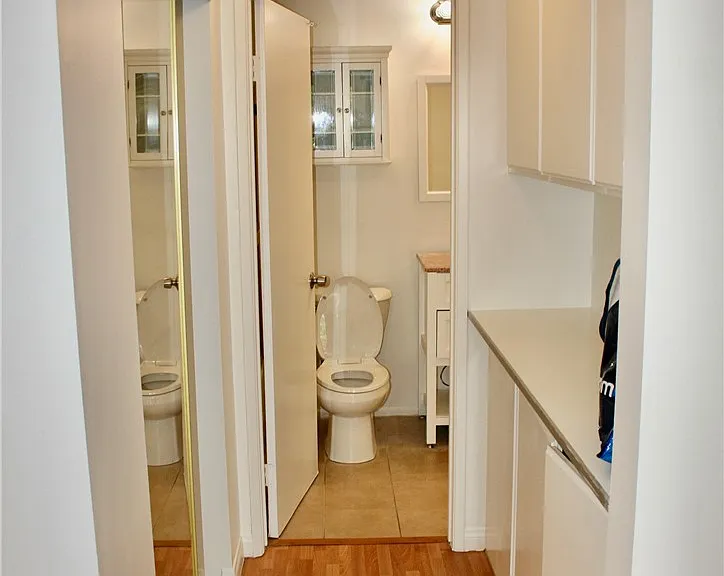 730 W 4th St #306 — Photo 22