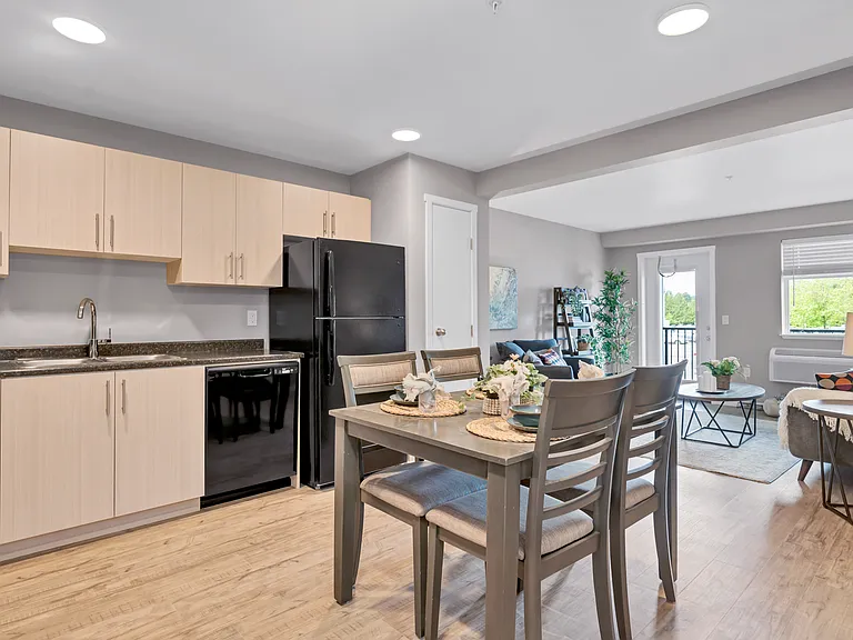 801 Ryan Rd — Photo 4