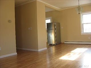 2nd image of 819 Park Pl