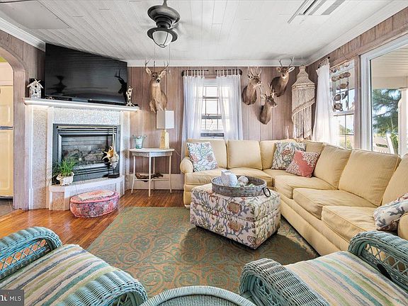 4th image of 12353 Meadow Dr