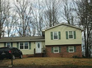 110 Seedleaf Ct, Simpsonville, SC 29680