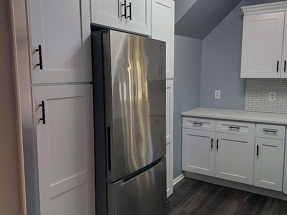 2nd image of 2510 Lighthouse Ln