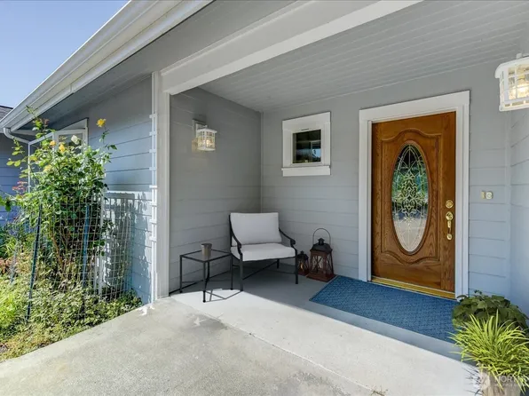 8170 Cultus Drive, Clinton, WA 98236