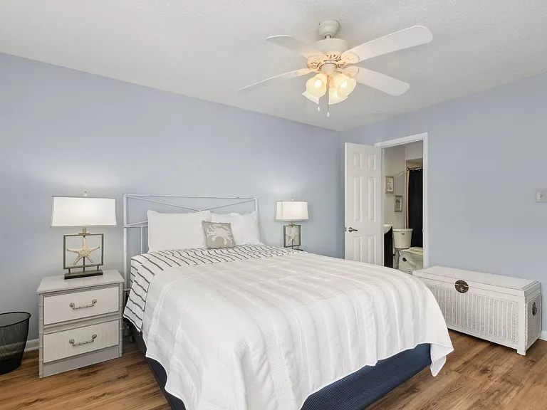 3056 S Fletcher Ave #203 — Photo 14