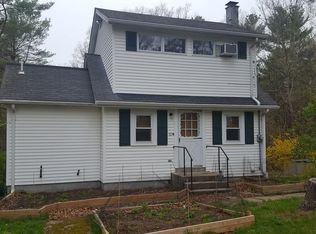 10 Woolford Rd #R, Wrentham, MA 02093
