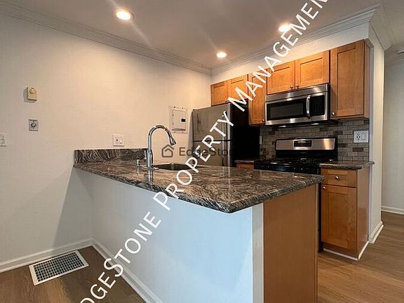 5th image of 838 Cypress Ave APT 3