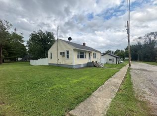 487 W Lewis St, Palmyra, IL 62674