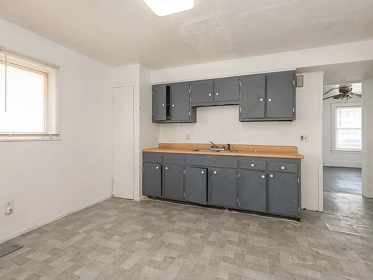 8700 Willard Ave #1 — Photo 12