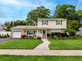 25 Gerald Lane, Old Bethpage, NY 11804