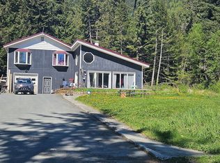 940 Comstock Rd, Haines, AK 99827