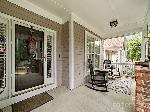 2nd image of 2624 Merion Hills Ct