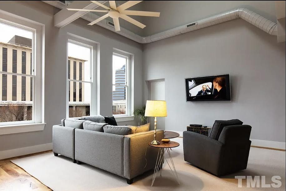 1st image of 101 W Chapel Hill St #310