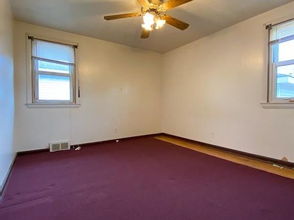 3rd image of 147 Dunlop Ave