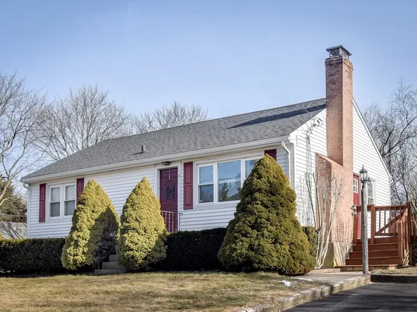 2 Walter St, Plainville, MA 02762