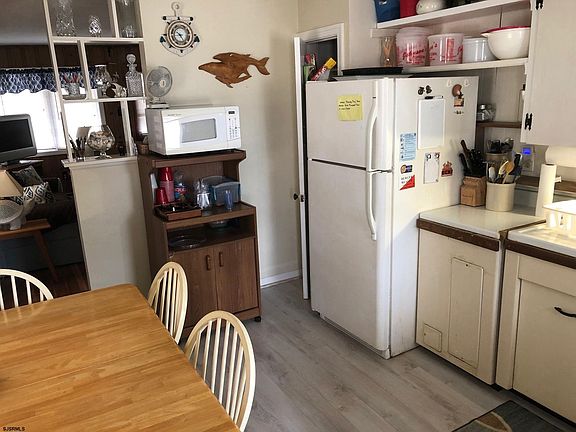 5th image of 4356 Asbury Ave