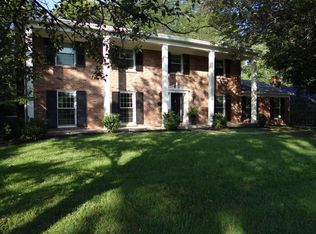 2106 Starmont Rd, Riverwood, KY 40207