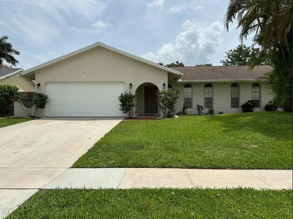 1292 Essex Dr, Wellington, FL 33414