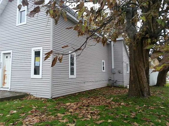 2nd image of 657 W South St