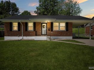 9523 Hale Dr, Saint Louis, MO