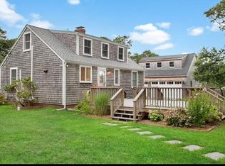 37 Weeks Ln, Edgartown, MA 02539