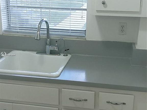 3rd image of 6201 SW 37th St APT 109
