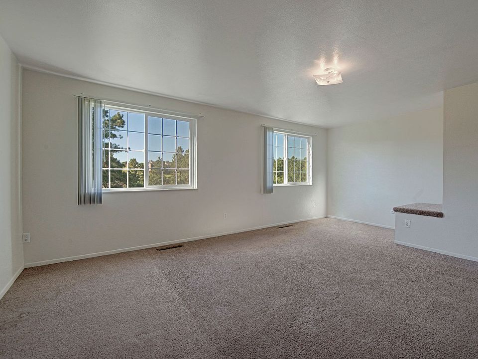 Yorkshire Square Bedroom