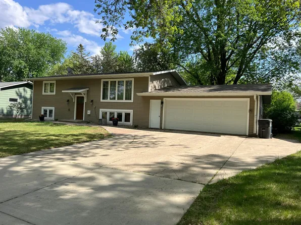 14 S Court St, Morris, MN 56267