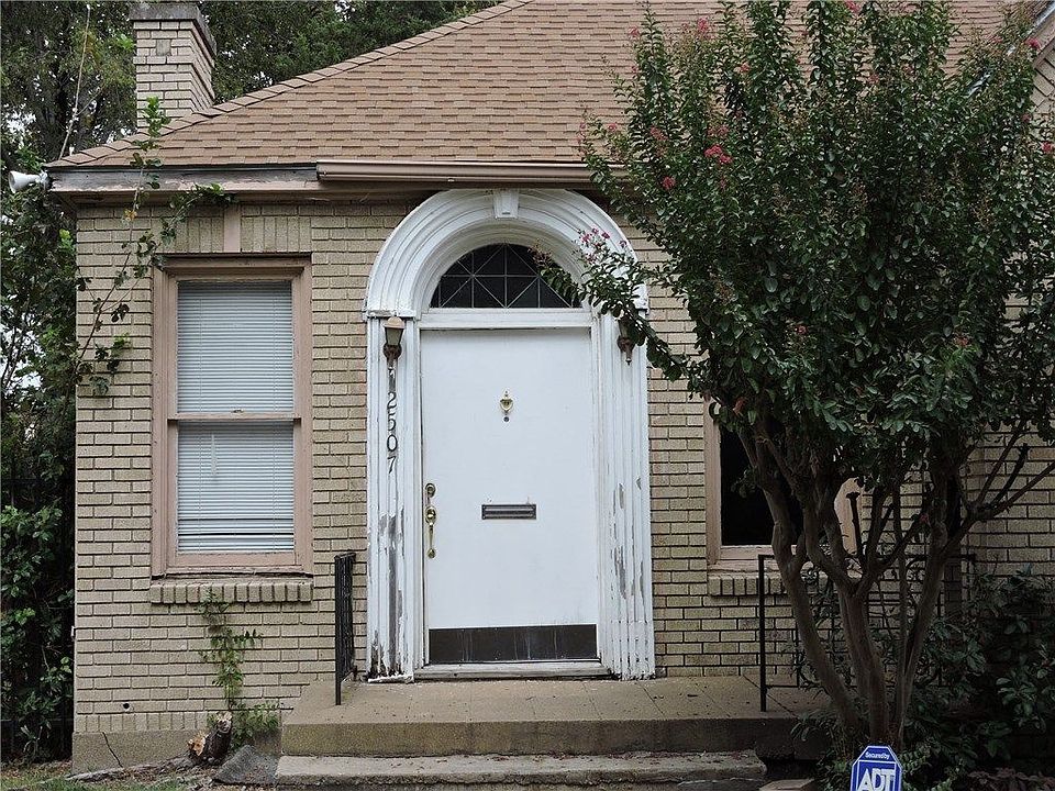 1st image of 2507 Park Row Ave