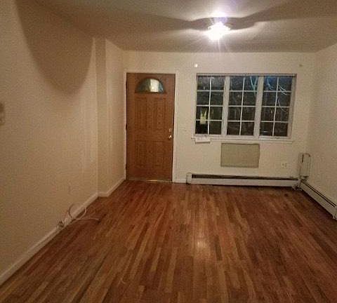 4th image of 1541 E 58th St #2