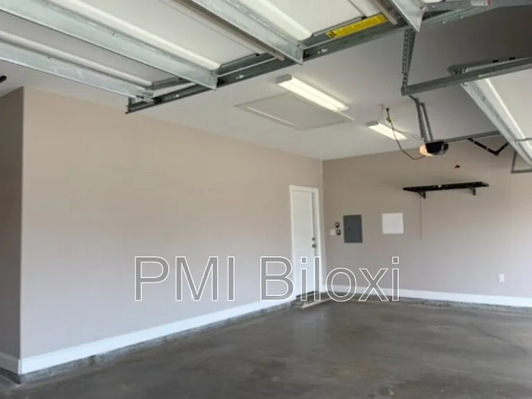16982 W Landon Green Dr — Photo 42