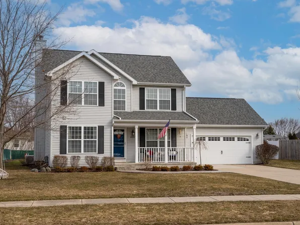 1233 Buckingham Pl, Mount Pleasant, MI 48858