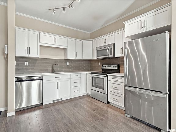4th image of 720 Baltzan Boulevard #304